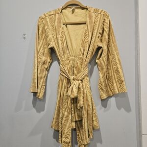 Kate Quinn XS EUC Women’s Robe